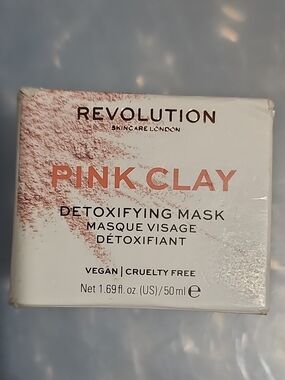 Revolution Pink Clay Detox Mask - White & Pink Packaging